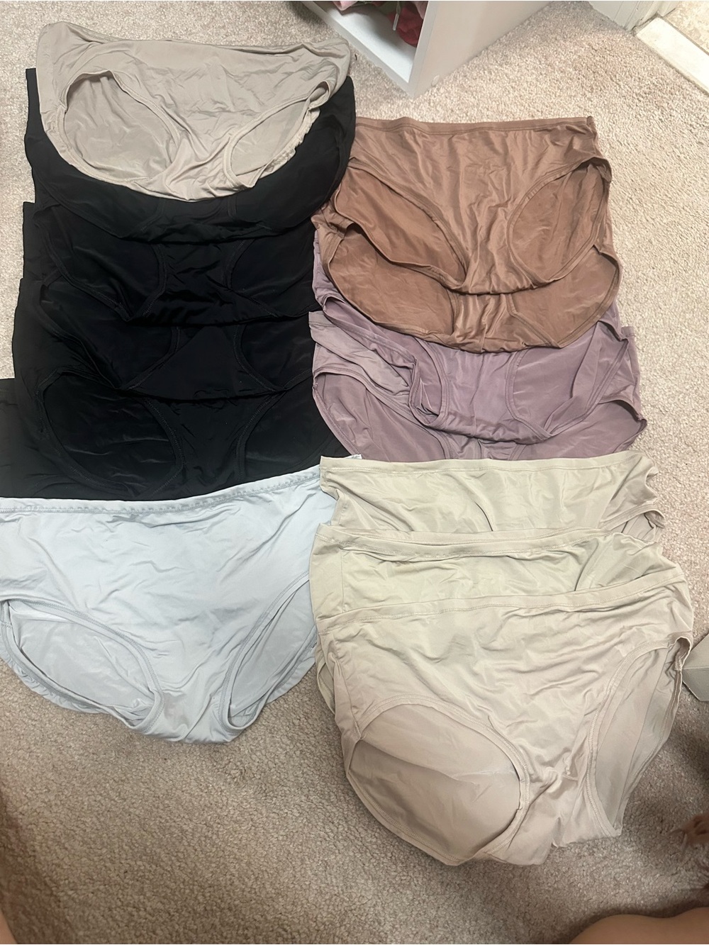 Joyspun set of 14 Women's Seamless nylon Briefs - Neutral Mix size M8/10